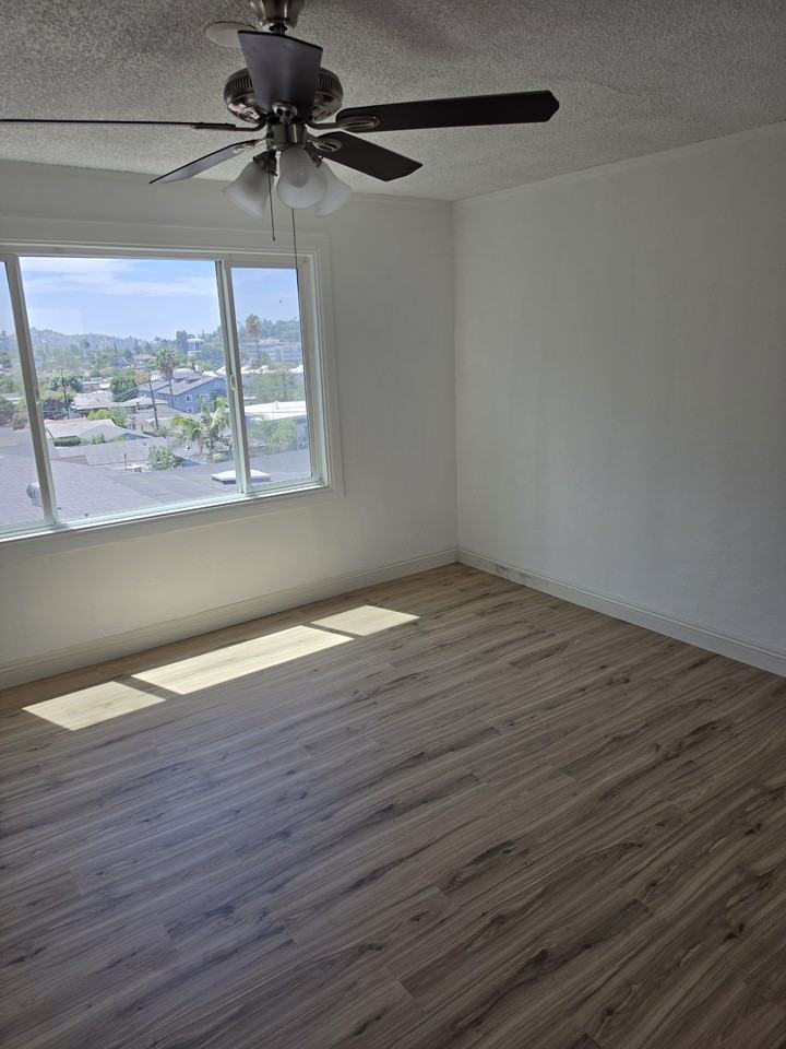 1105 Nolden St - Photo 3 of 5