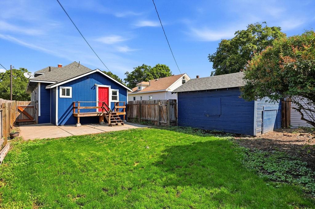 1316 E Carlisle Ave #NA - Photo 3 of 28