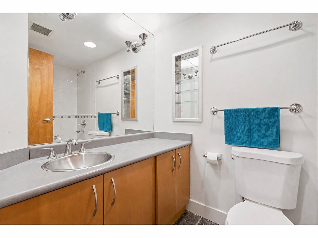 Davie St & Homer St #503 - Photo 4 of 10