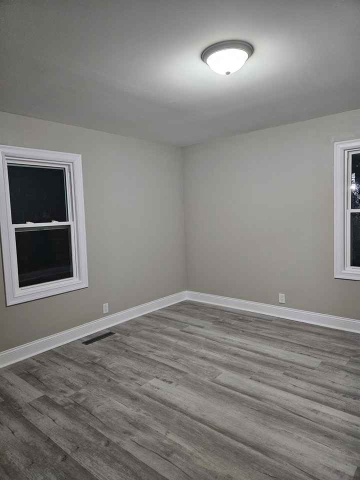 1020 South Park Boulevard - Photo 6 of 12