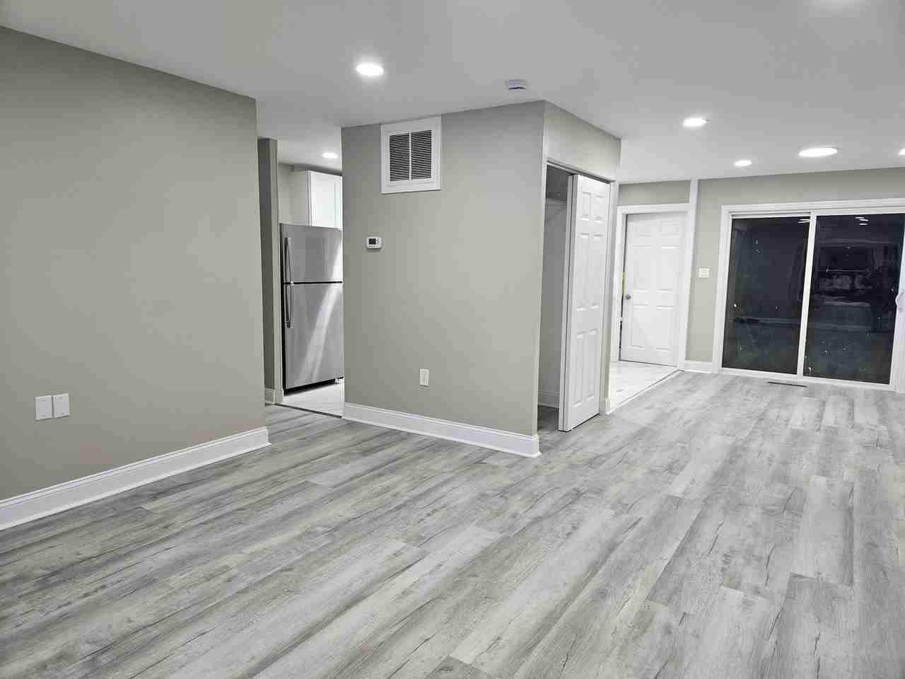 1020 South Park Boulevard - Photo 7 of 12