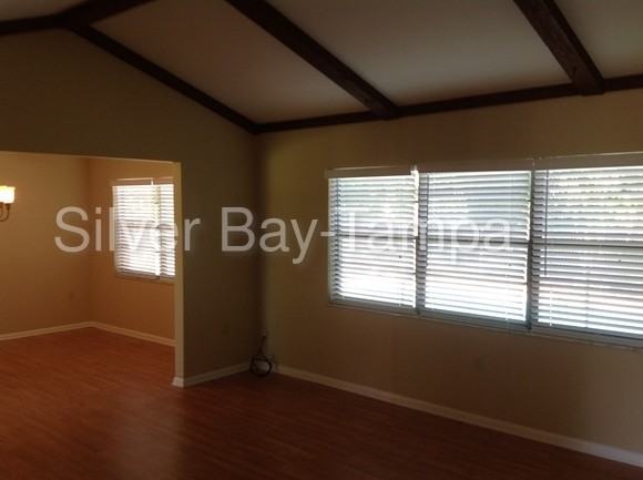 1010 Rochelle Ln - Photo 2 of 32