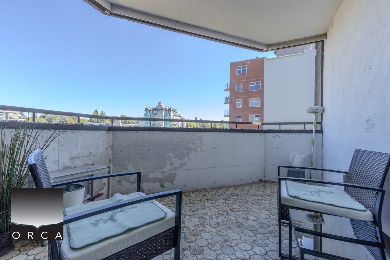 1616 West 13th Avenue 902 - Photo 7 of 21