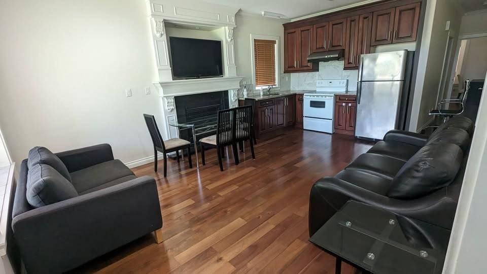 1621 Cliff Avenue - Photo 3 of 6