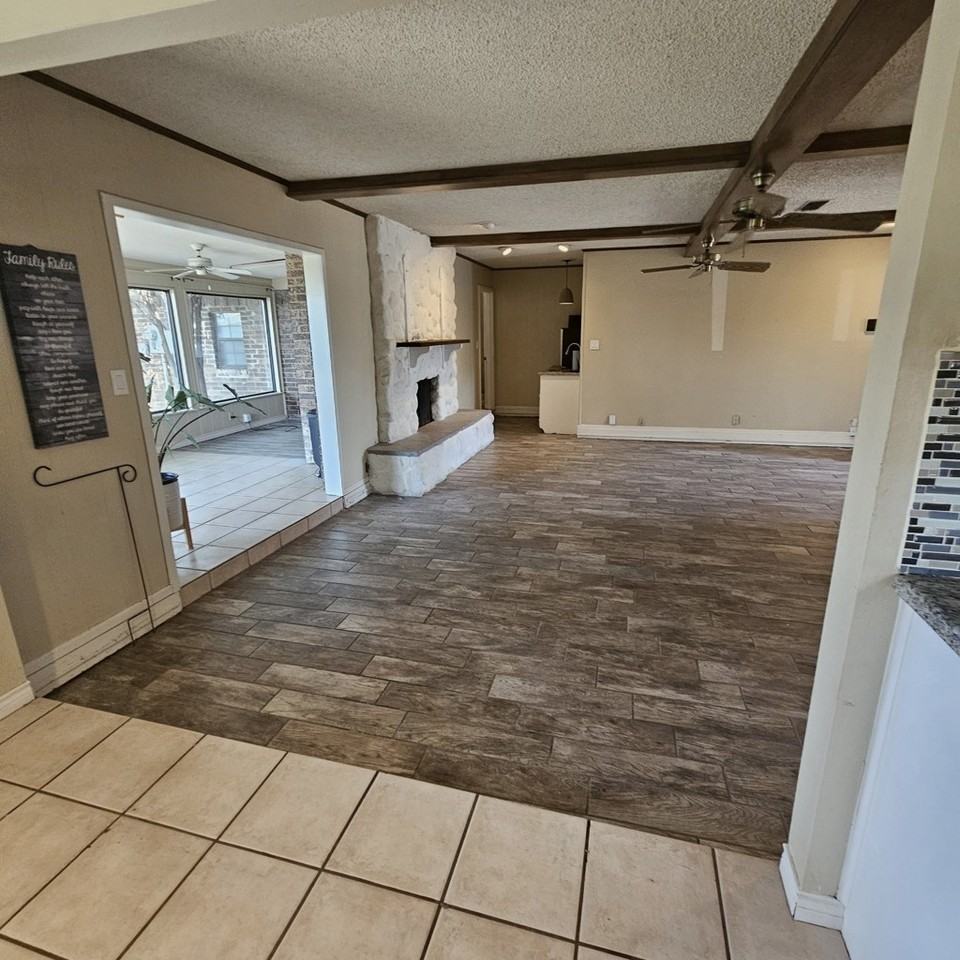 2402 Emerson Ct - Photo 7 of 23