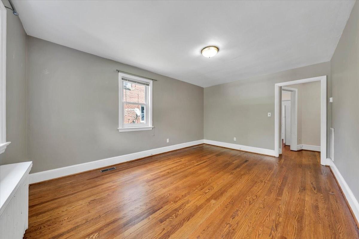 1228 Wasena Ave Sw #A - Photo 3 of 20