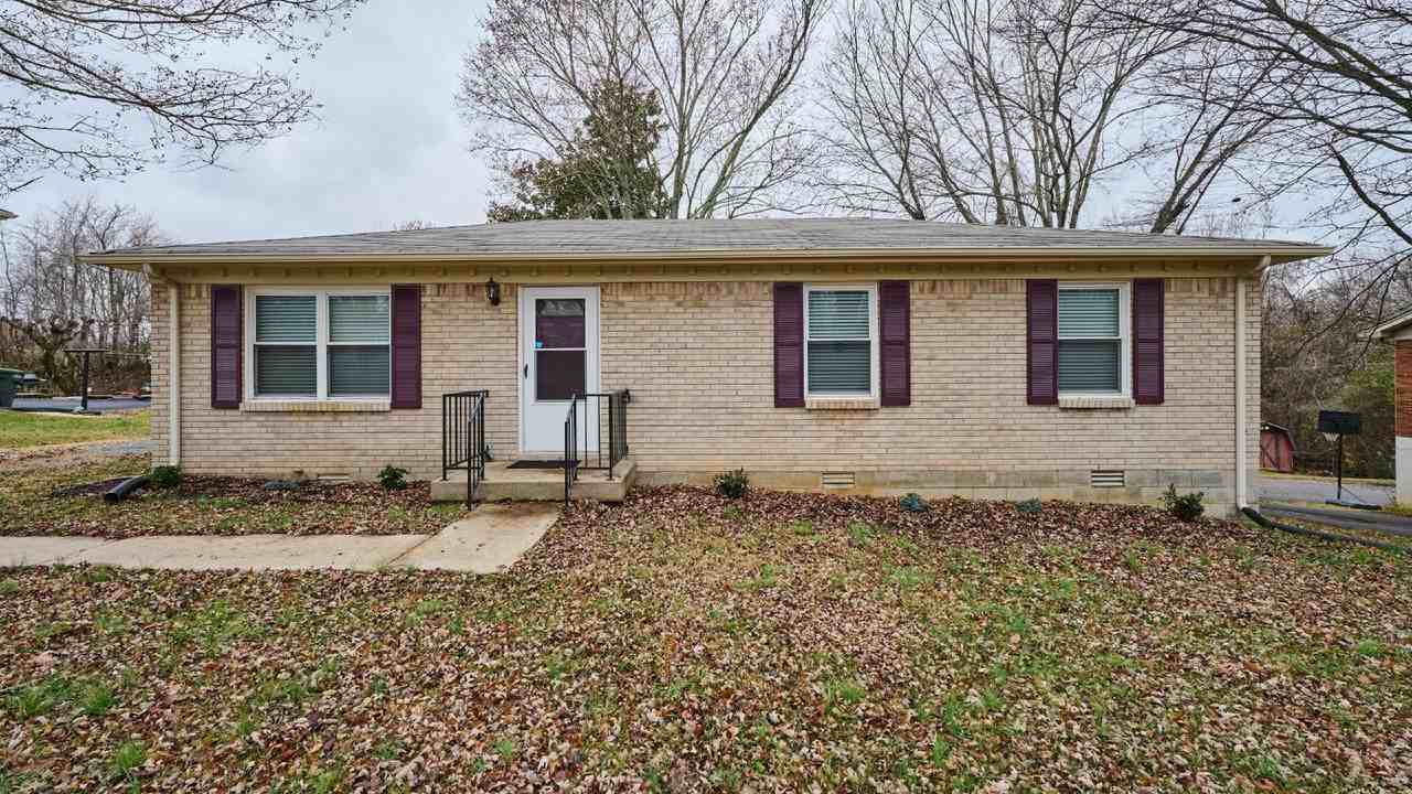 1713 Meadowbrook Dr - Photo 2 of 16