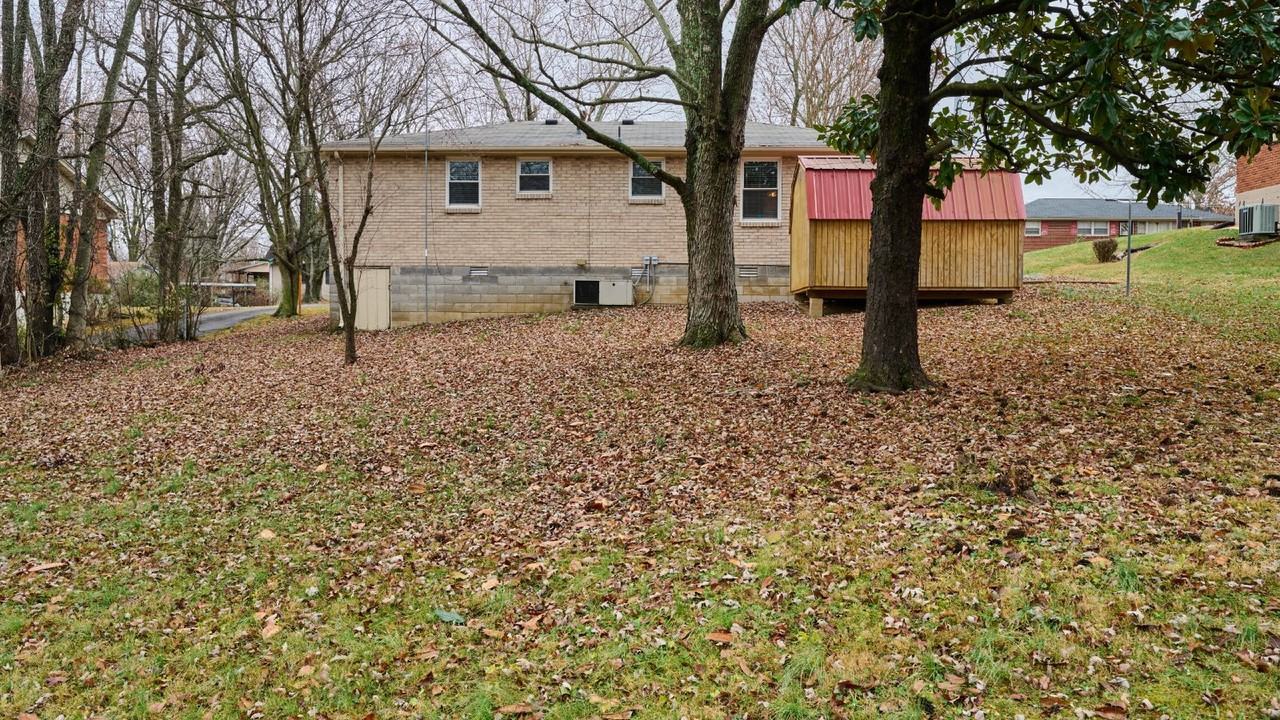 1713 Meadowbrook Dr - Photo 3 of 16