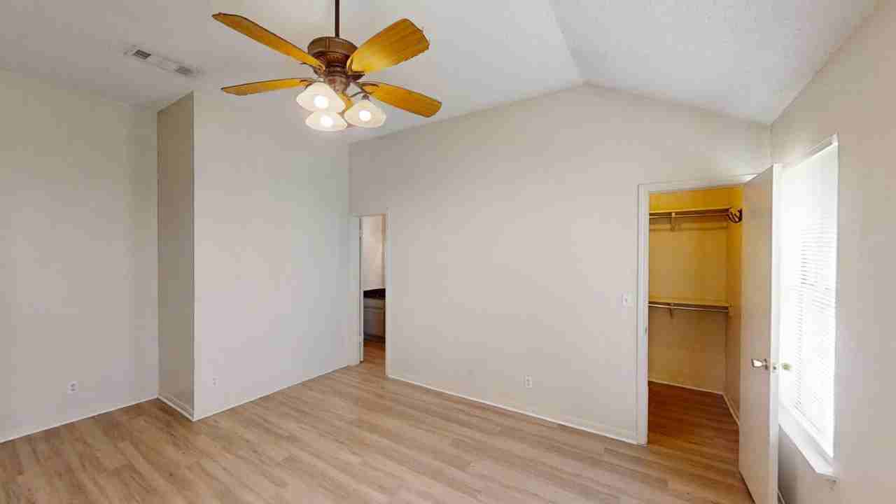 2802 Woodlands Dr - Photo 6 of 27