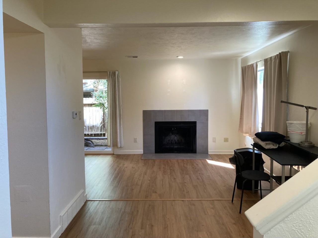 1065 Fairway Ct - Photo 3 of 8