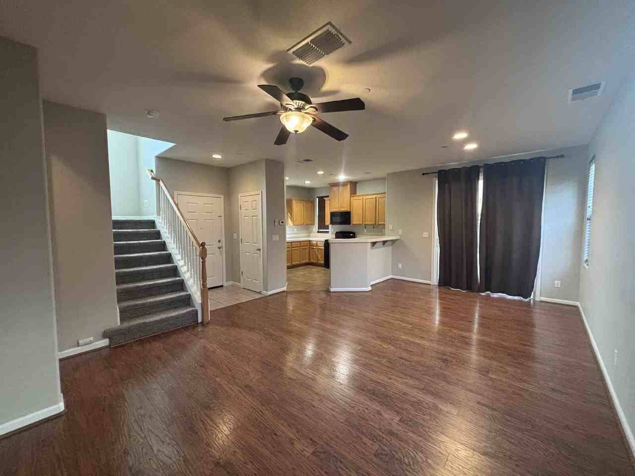 893 Equinox Loop - Photo 3 of 21