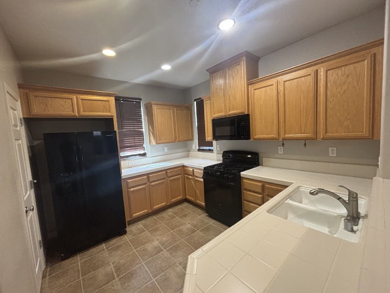 893 Equinox Loop - Photo 6 of 21