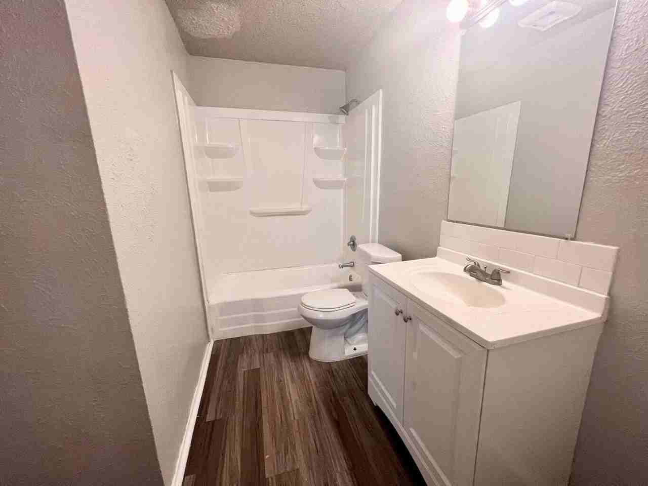 LZ 529 42nd Street B - Photo 7 of 12