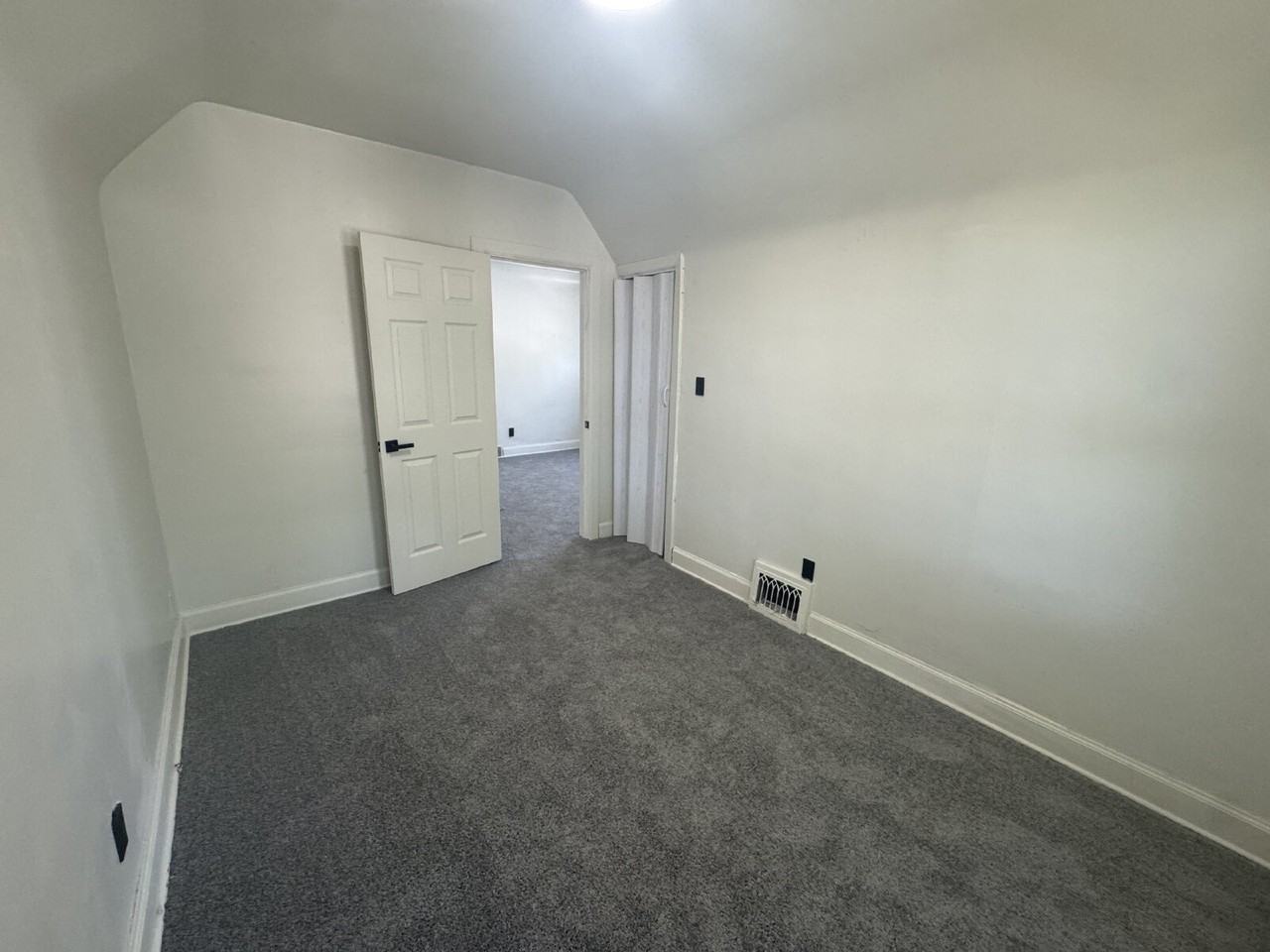5517 Drexel St - Photo 7 of 16