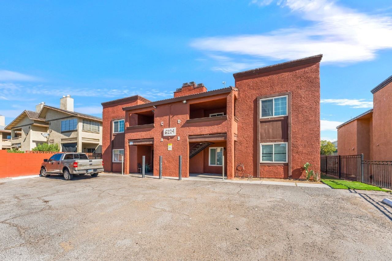 6224 Yerba Ln #C - Photo 6 of 39