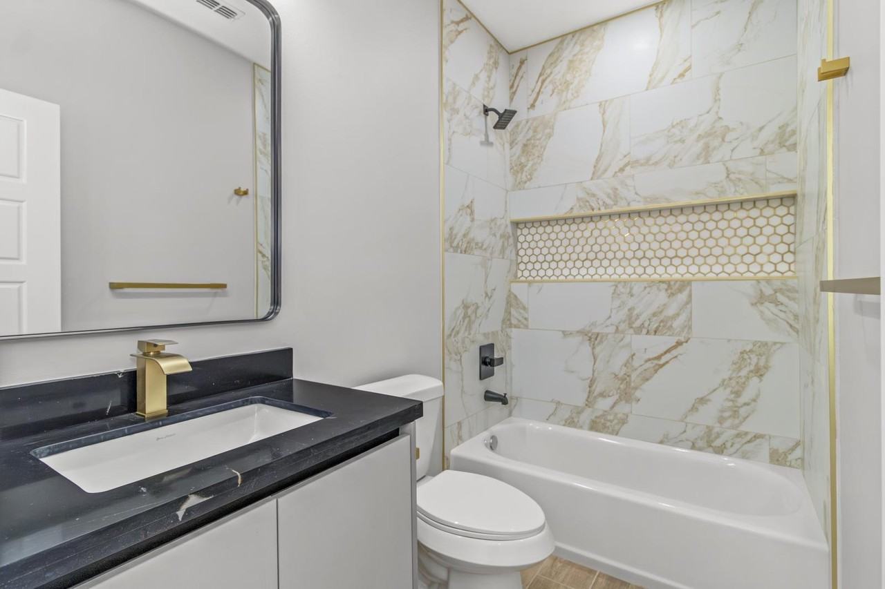 102 Yosemite Apt 2 - Photo 5 of 11