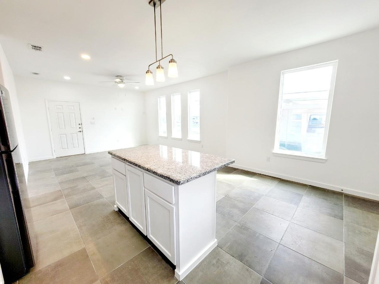 3820 Bella Costa, Apt. 3, 3820-3 Bella Costa - Photo 5 of 16