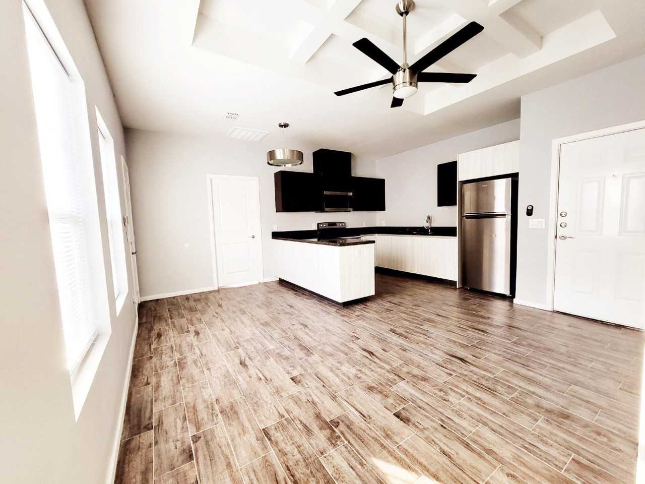 3911 Valeria St #1 - Photo 7 of 17