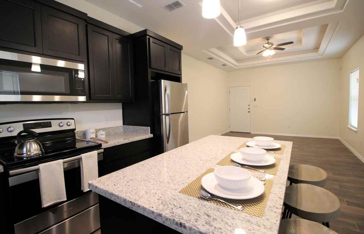 511 Downing Ave #1 - Photo 5 of 13