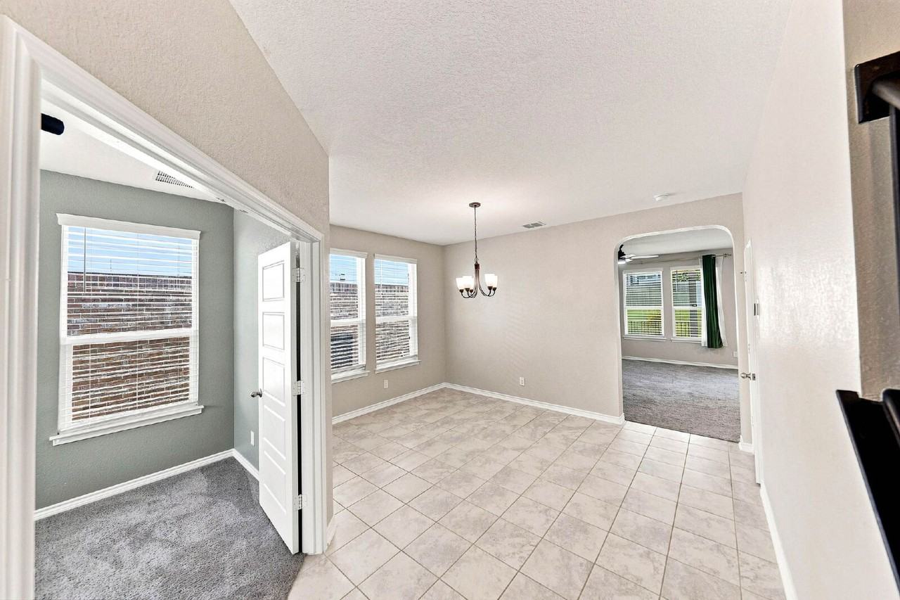 15162 Sirius Cir - Photo 2 of 50