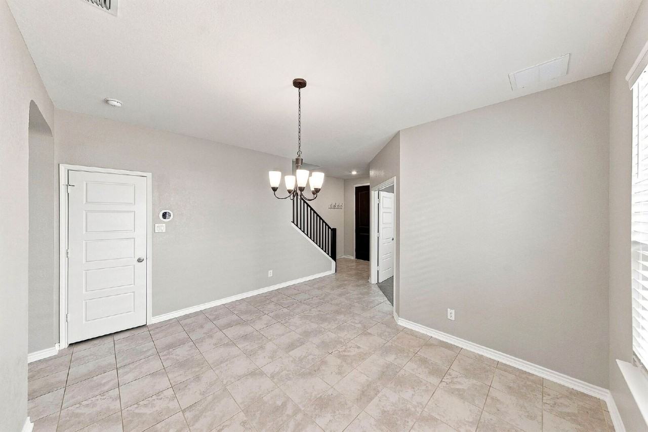 15162 Sirius Cir - Photo 4 of 50