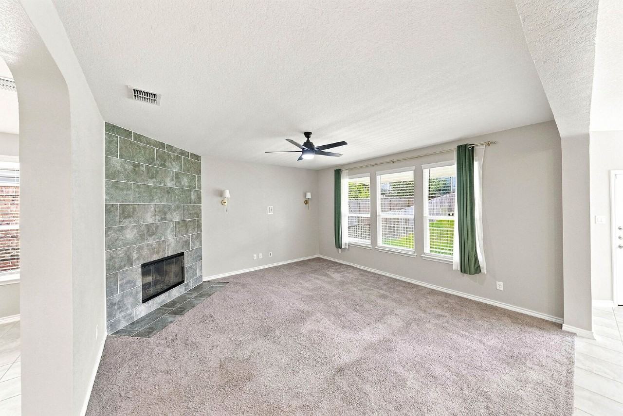 15162 Sirius Cir - Photo 6 of 50