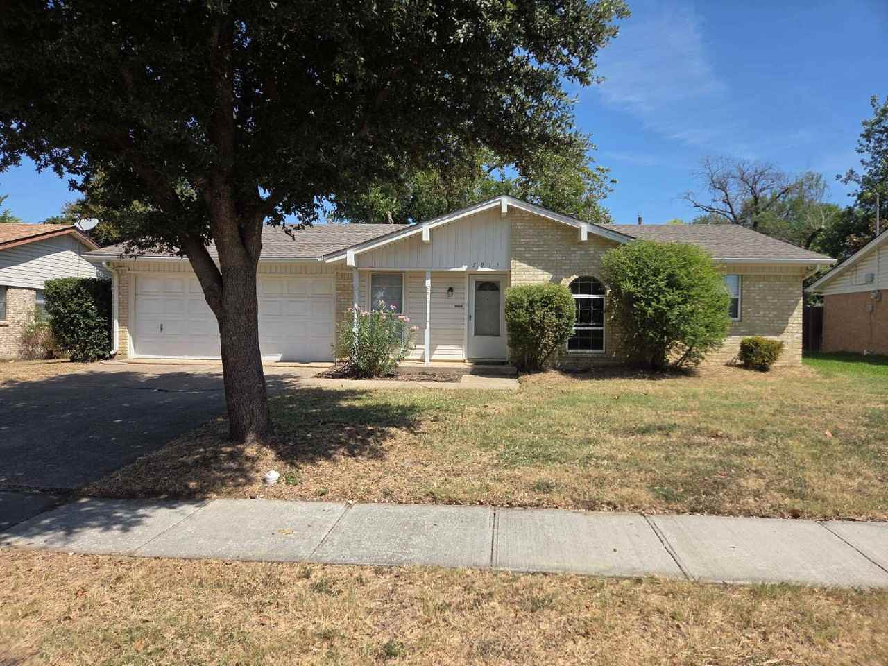 5913 Whispering Ln - Photo 2 of 11