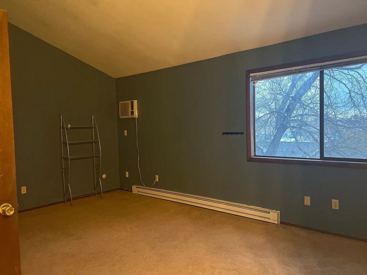 3160 Eastwood Ct - Photo 7 of 13