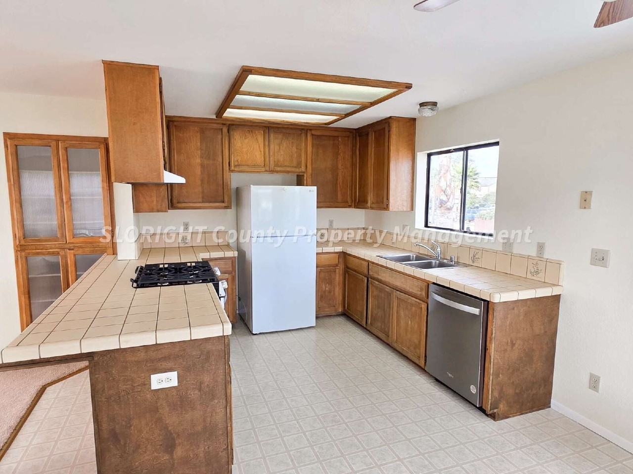 1920 19th St - Photo 3 of 13
