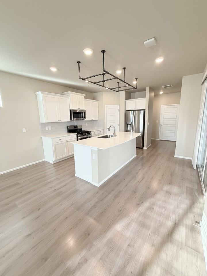 32828 Se Cottonwood St - Photo 3 of 19