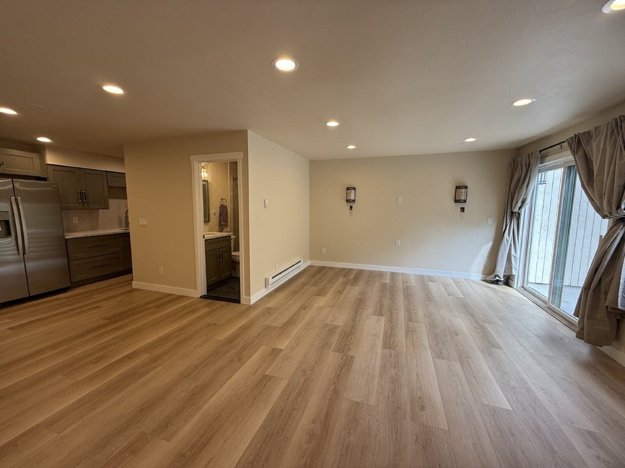 1019 156th Ave Ne #B8 - Photo 3 of 21
