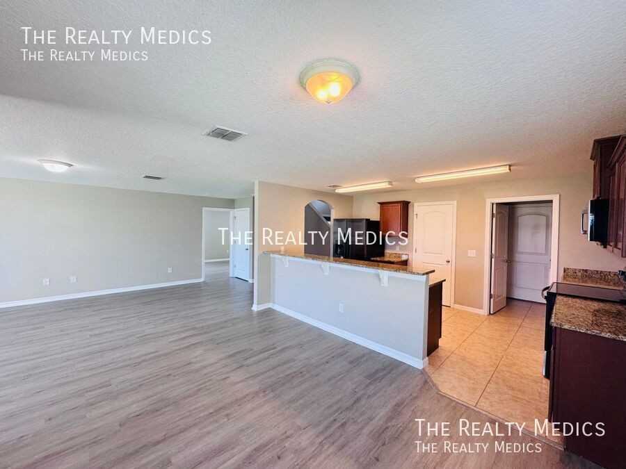 2148 Ontario Way - Photo 5 of 28
