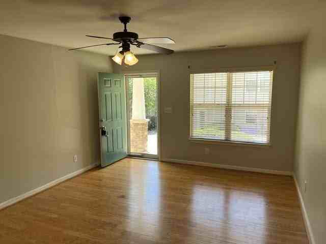 15 Singleton Ln - Photo 3 of 17