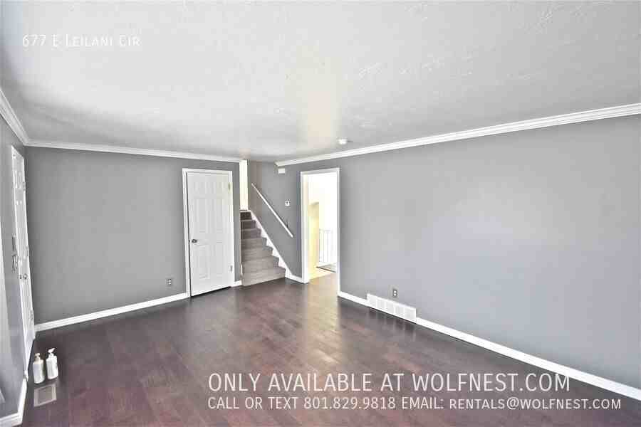 677 E Leilani Cir - Photo 3 of 31
