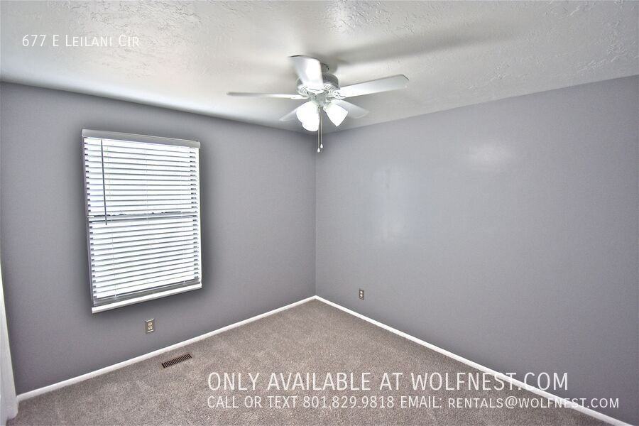 677 E Leilani Cir - Photo 4 of 31