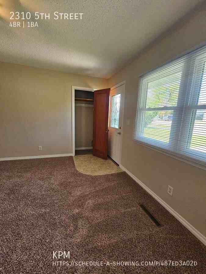 2310 5th St #5thSTREET - Photo 3 of 19