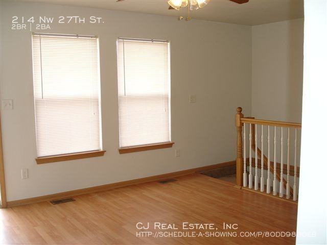 214 Nw 27th St - Photo 2 of 8