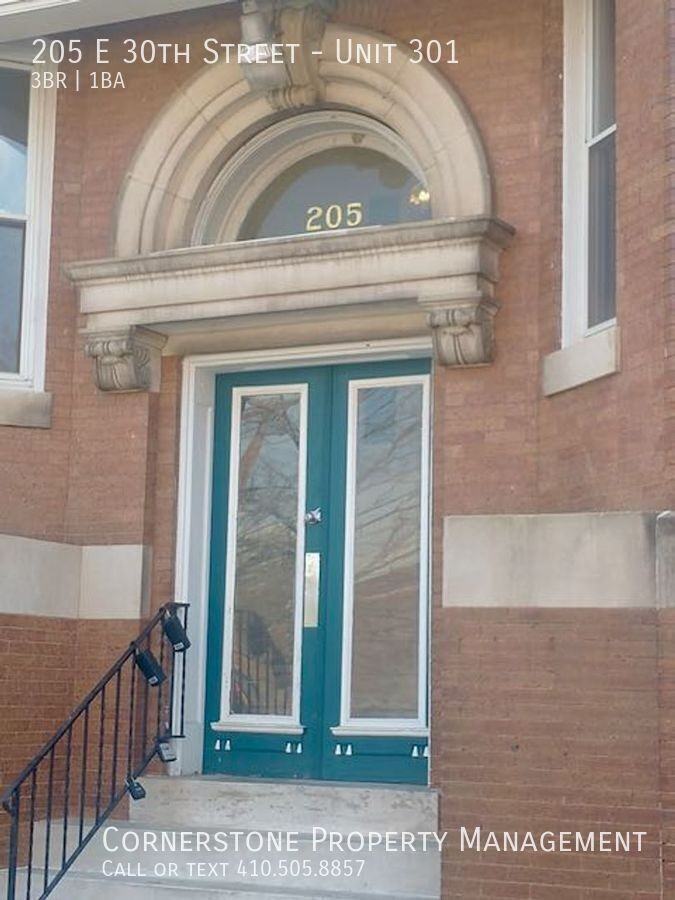 205 E 30th St #301 - Photo 3 of 12