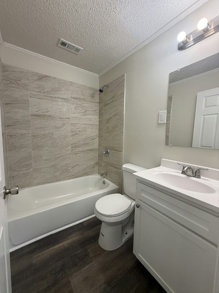 1242 Airways Boulevard - Photo 2 of 7
