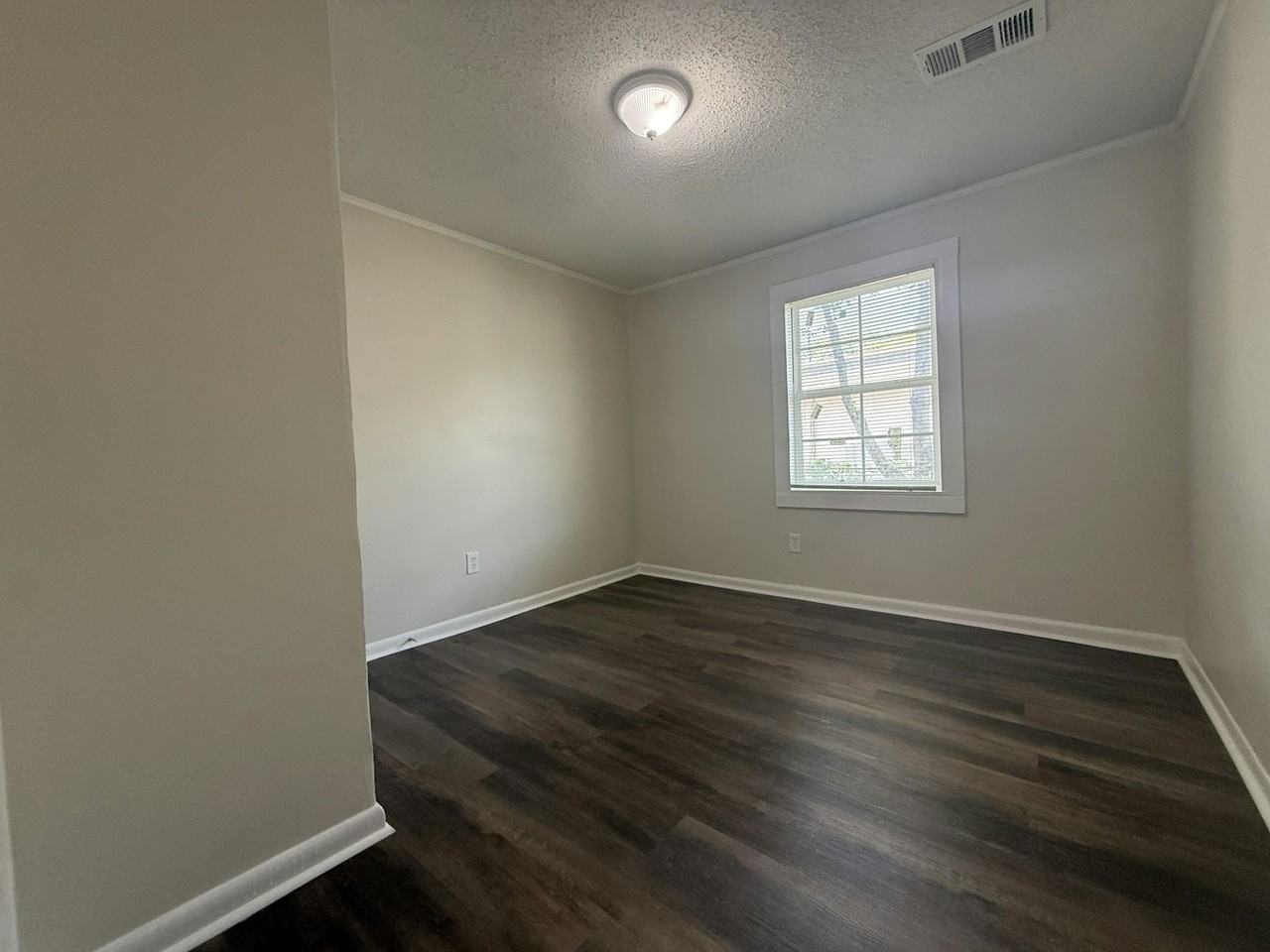 1242 Airways Boulevard - Photo 7 of 7