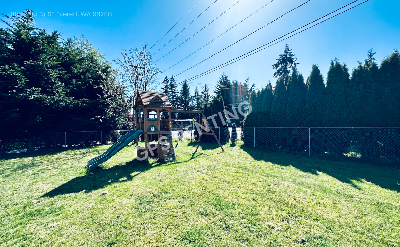 11931 2nd Dr Se - Photo 2 of 20