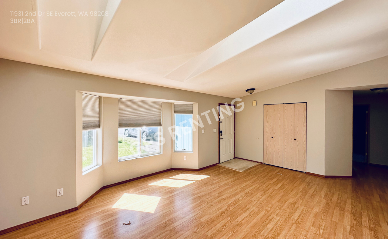 11931 2nd Dr Se - Photo 6 of 20