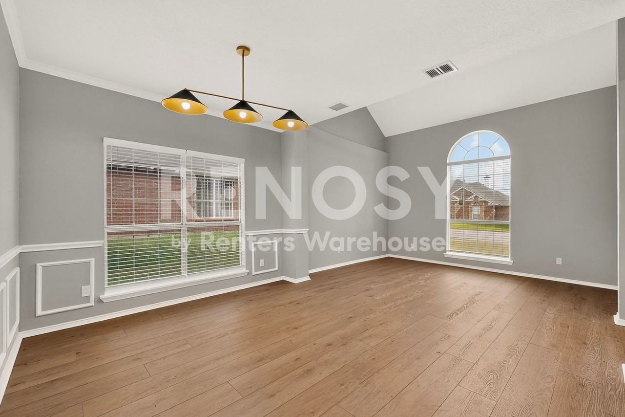 619 Ridgemont Dr - Photo 6 of 48