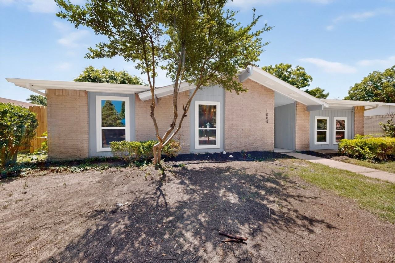 1004 Cross Bend Rd - Photo 4 of 50
