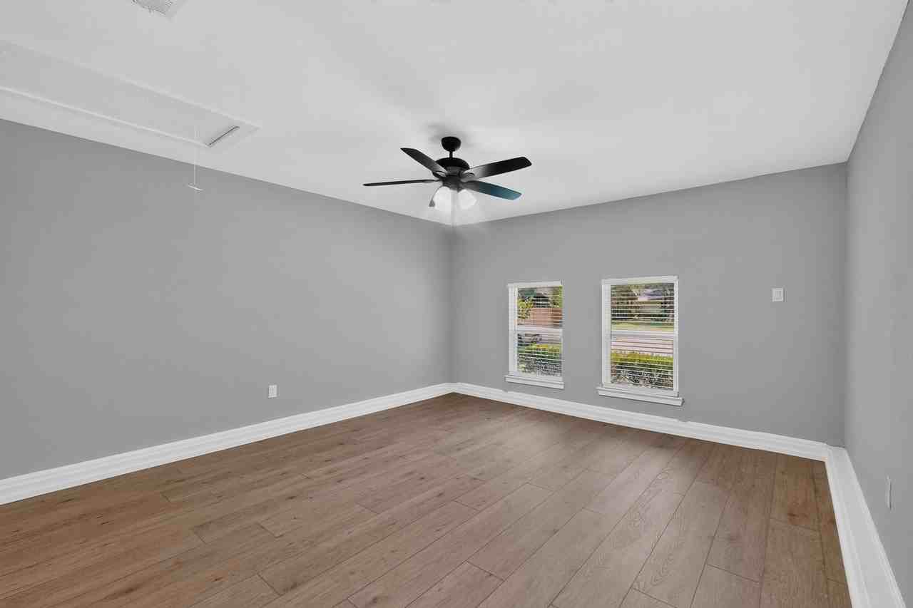 1004 Cross Bend Rd - Photo 6 of 50