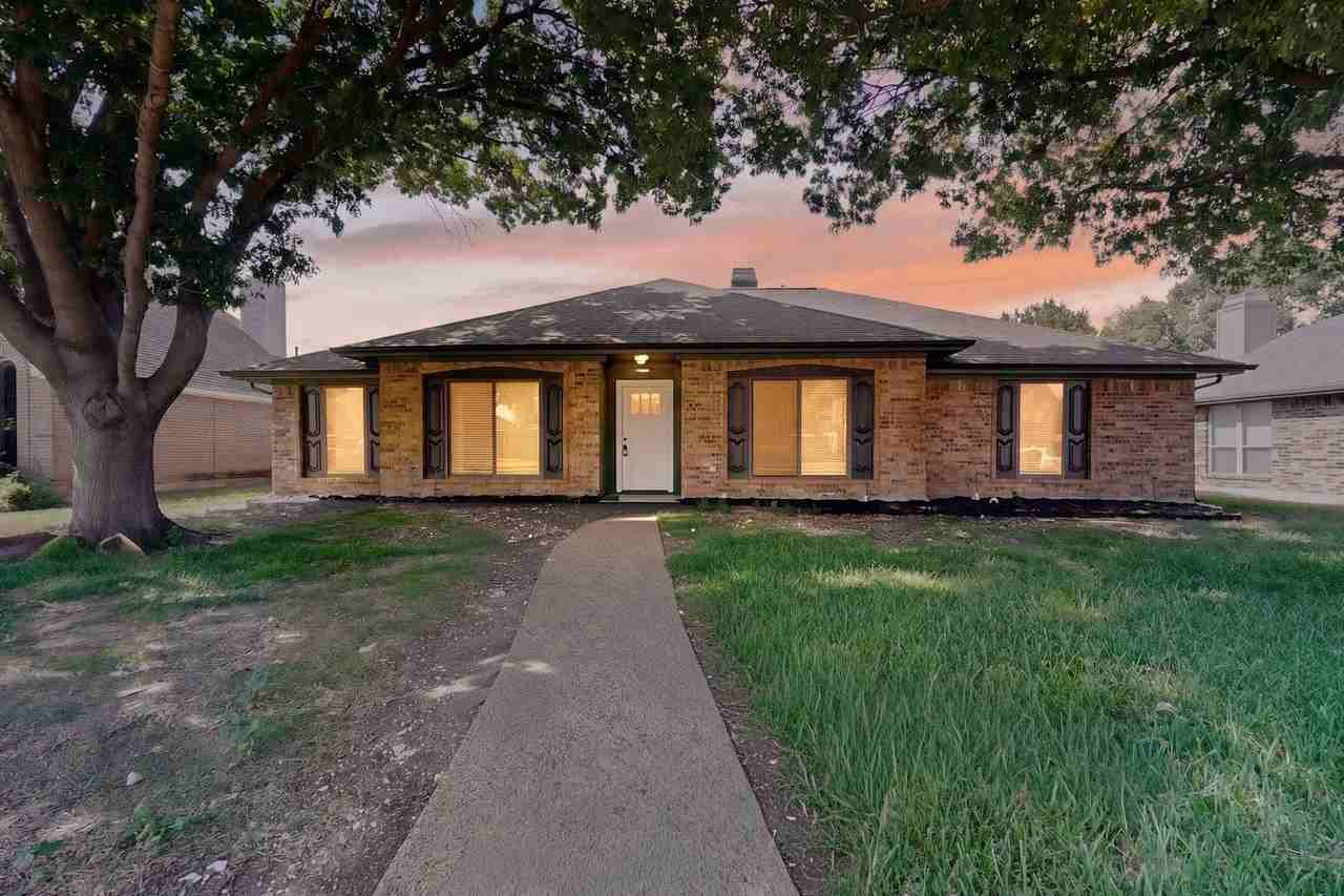 817 Sycamore Creek Rd - Photo 3 of 47