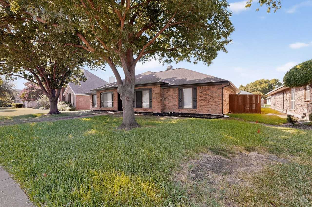 817 Sycamore Creek Rd - Photo 4 of 47