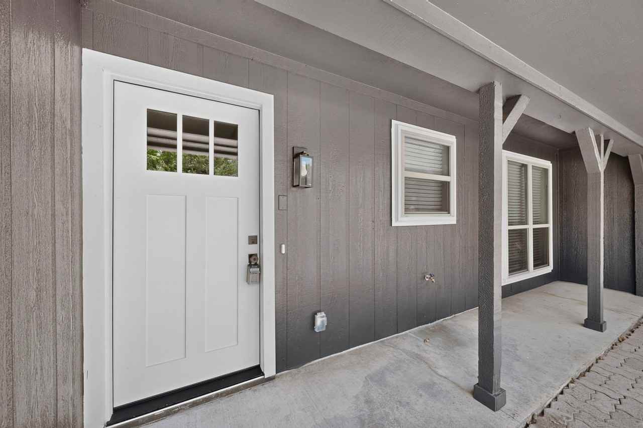 2919 Panhandle Dr - Photo 4 of 45