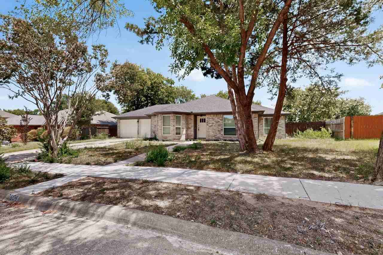3604 Lily Ln - Photo 4 of 34