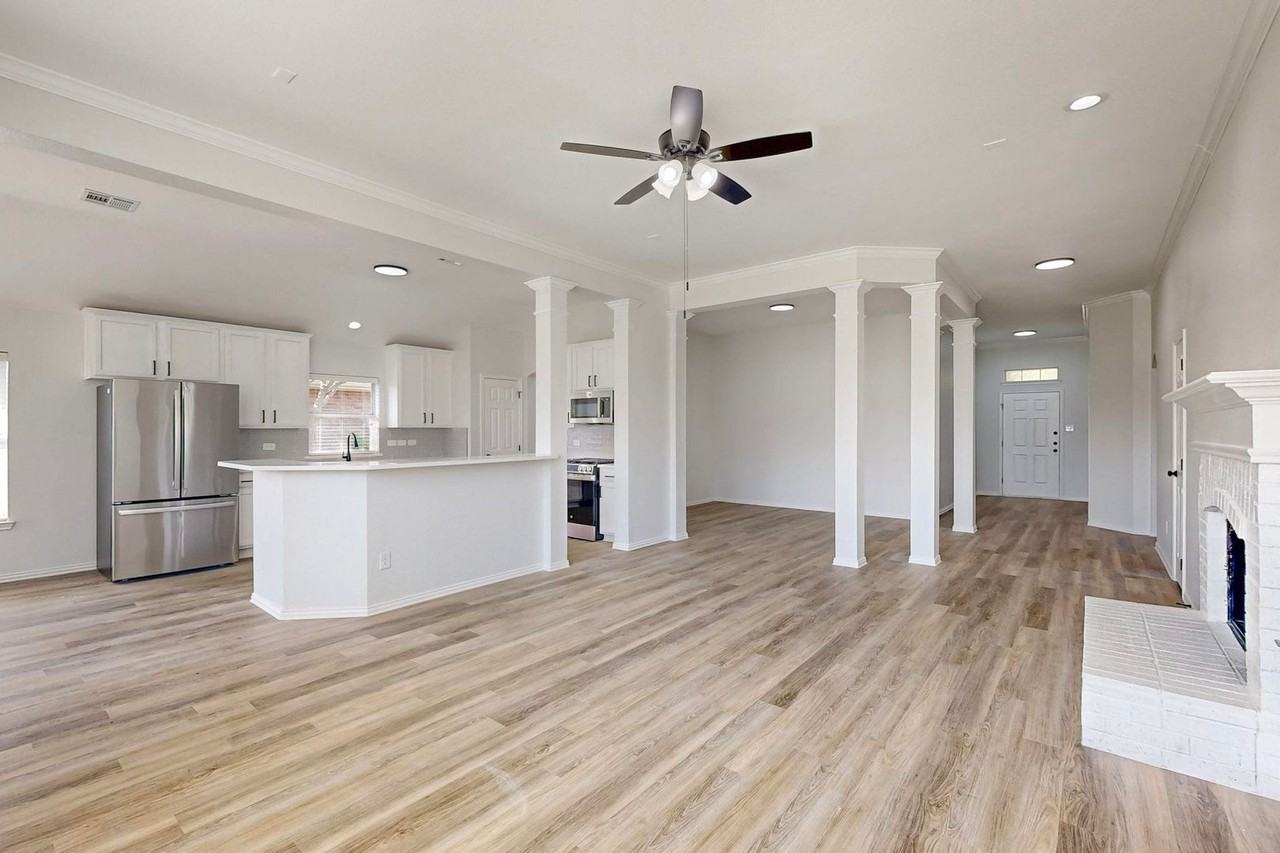 123 Hackberry Trl - Photo 6 of 44